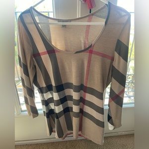 Classic Burberry top!